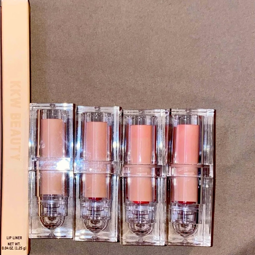 Kkw lip set